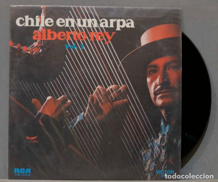 Disques de vinyle: LP. Alberto Rey Con Acompa&ntilde;amiento De Jorge Mu&ntilde;oz Y Sus Guitarras. Chile En Un Arpa, Vol.2