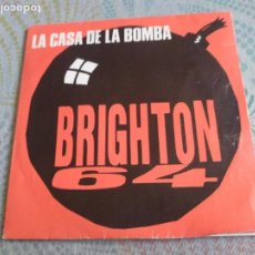 Discos de vinilo: BRIGHTON 64, LA CASA DE LA BOMBA (EMI) SINGLE PROMOCIONAL MIREN FOTOS. Lote 317314653