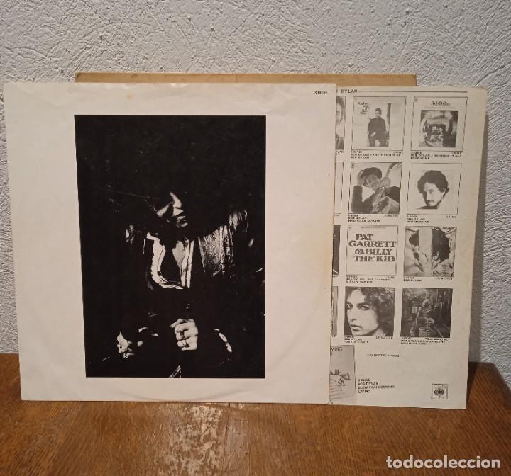 Discos de vinilo: Bob Dylan &ndash; Slow Train Coming, CBS &ndash; CBS 32524, 1979. Spain. - Foto 3