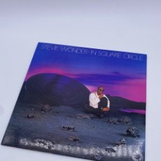 Discos de vinilo: STEVIE WONDER ‎IN SQUARE CIRCLE LP AÑO 1985. Lote 317880698