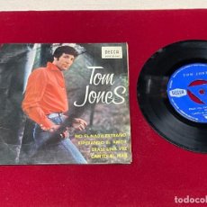 Discos de vinilo: SINGLE TOM JONES NO ES NADA EXTRAÑO ESPERANDO EL AMOR. Lote 318197498