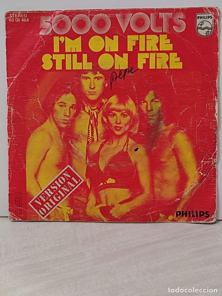 Discos de vinilo: 5000 volts, im on fire, still on fire, del 1975. - Foto 1