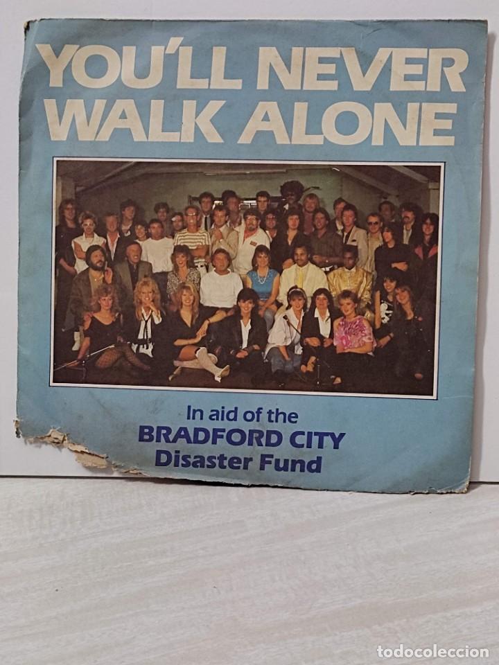 Discos de vinilo: THE CROWD - YOULL NEVER WALK ALONE / MESSAGES. SINGLE - Foto 1