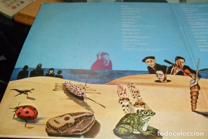 Discos de vinilo: MIKEL LABOA - LAU BOST 1980 2 LP - Foto 4