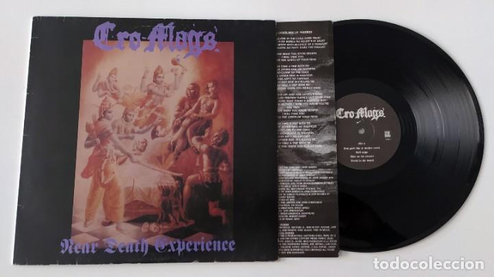 Discos de vinilo: LP CRO-MAGS - NEAR DEATH EXPERIENCE - Foto 3