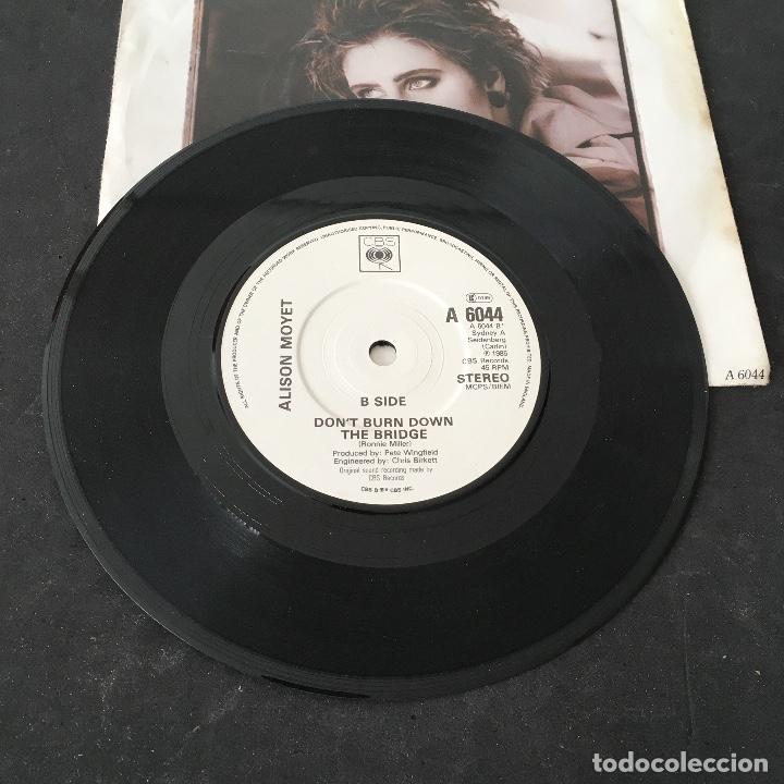 Discos de vinilo: VINILO SINGLE - ALISON MOYET - THAT OLE DEVIL CALLED LOVE - CBS A6044 1985 - Foto 3