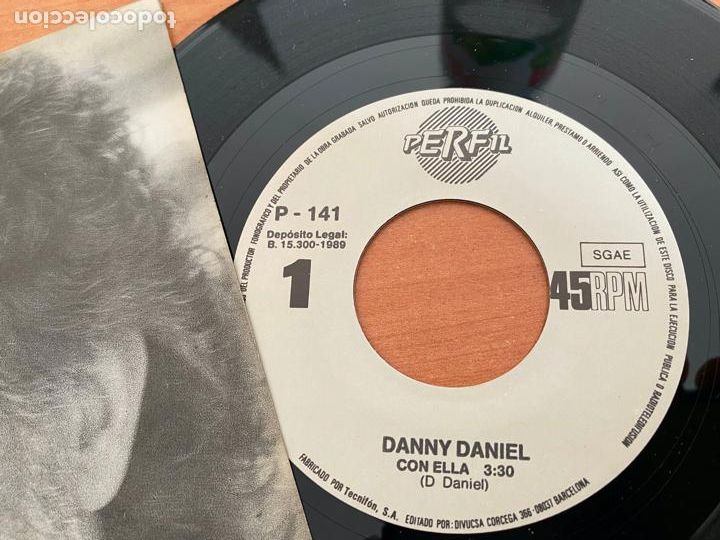 Discos de vinilo: DANNY DANIEL (CON ELLA) SINGLE 1984 (EPI9) - Foto 2