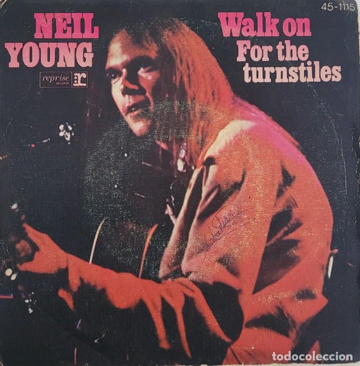 Discos de vinilo: NEIL YOUNG. WALK ON FOR THE TURNSTILES - Foto 1