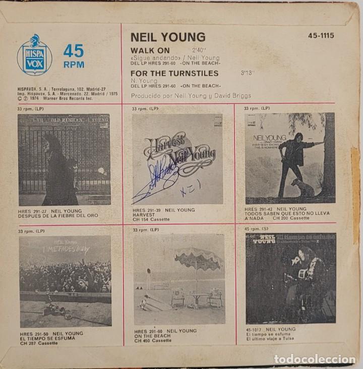 Discos de vinilo: NEIL YOUNG. WALK ON FOR THE TURNSTILES - Foto 2