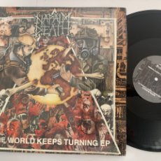 Discos de vinilo: MAXI 12’’ NAPALM DEATH - THE WORLD KEEPS TURNING EP DE 1992. Lote 321671728