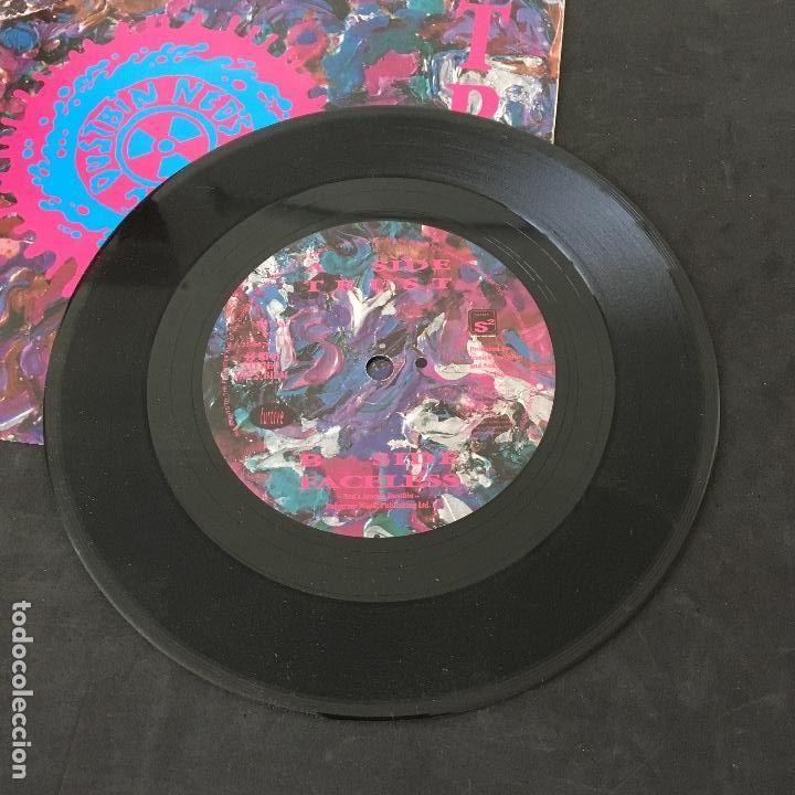 Discos de vinilo: VINILO SINGLE - TRUST - DUSTBIN NEDS ATOMIC - INDIE ROCK 1991 - Foto 3
