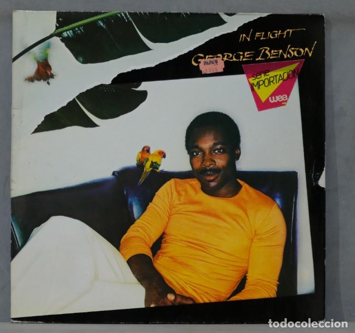 Discos de vinilo: LP. George Benson. In Flight - Foto 1