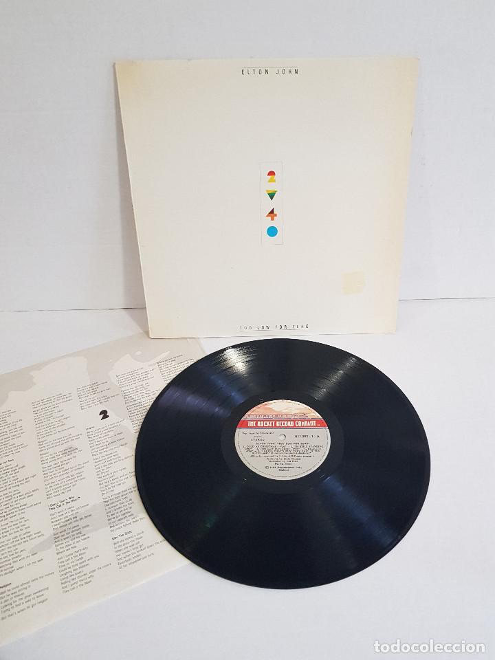 Discos de vinilo: elton john - too low for zero - Foto 3