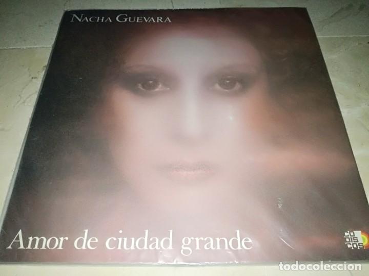 Disques de vinyle: NACHA GUEVARA-AMOR DE CIUDAD GRANDE-EDICION COLOMBIA