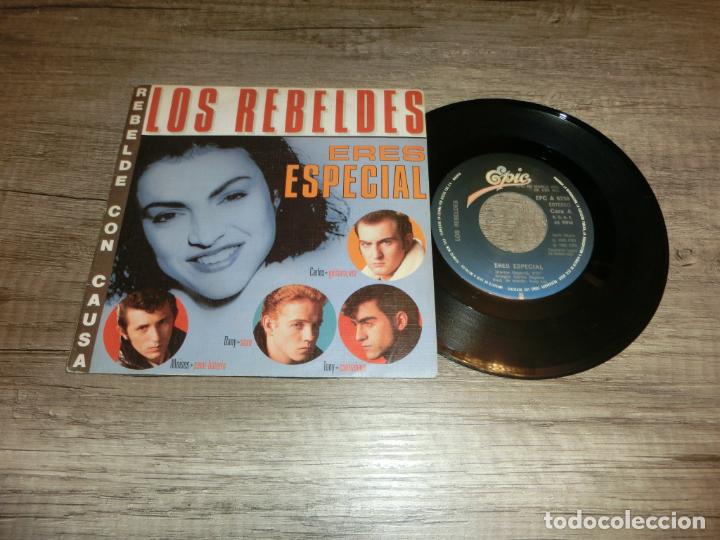 Discos de vinilo: LOS REBELDES - ERES ESPECIAL / REBELDE CON CAUSA - Foto 1