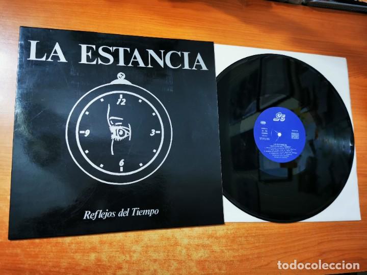Disques de vinyle: LA ESTANCIA Reflejos del tiempo LP VINILO DEL A&Ntilde;O 1989 FIRMADO CONTIENE 8 TEMAS AUTOGRAFOS RARO