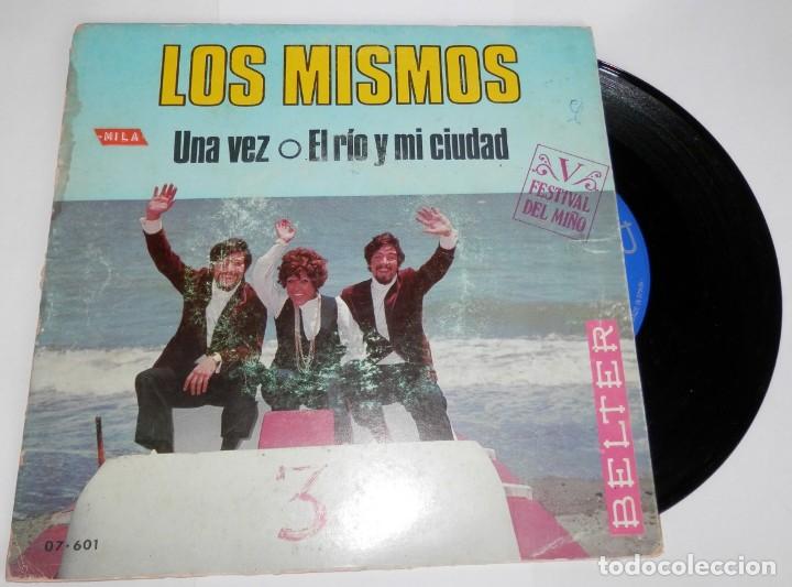 Discos de vinilo: DISCO SINGLE VINILLO DE LA BANDA LOS MISMOS - Foto 1