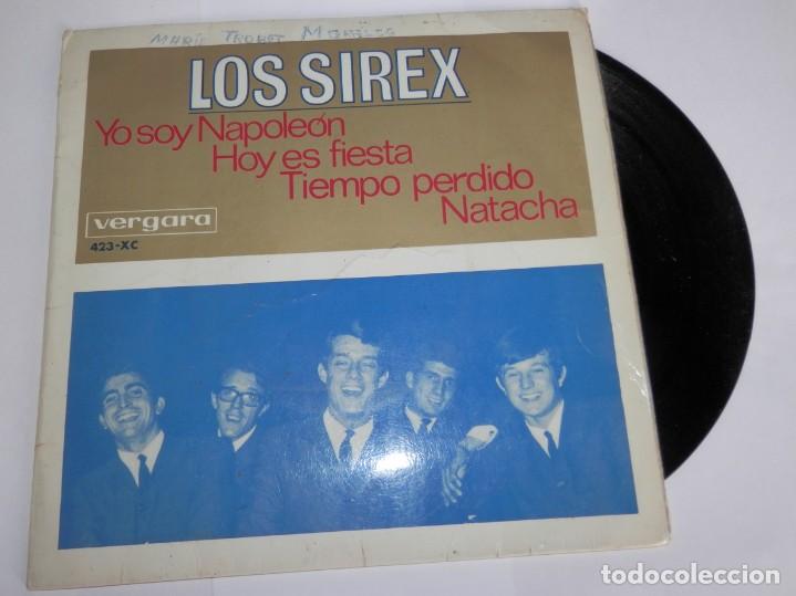 Discos de vinilo: DISCO SINGLE VINILLO DE LA BANDA LOS SIREX - Foto 1