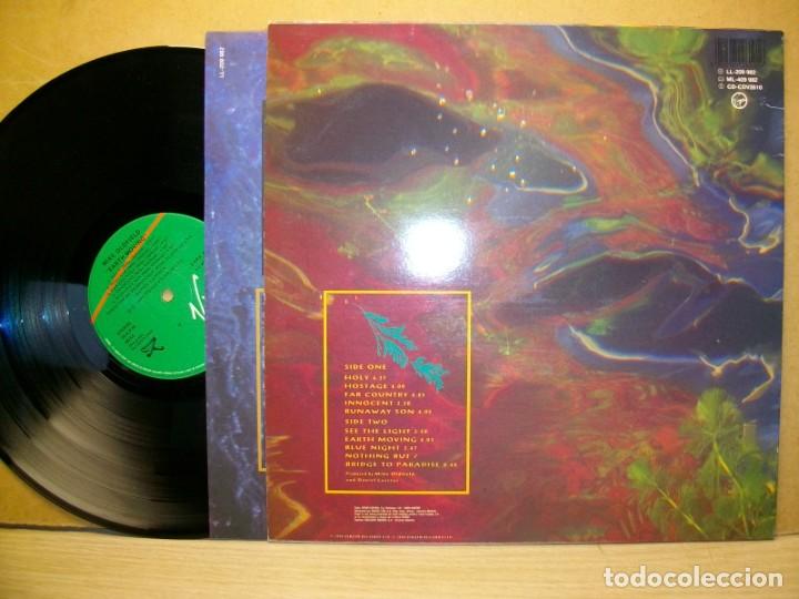 Discos de vinilo: Mike Oldfield &ndash; Earth Moving LP - Foto 2