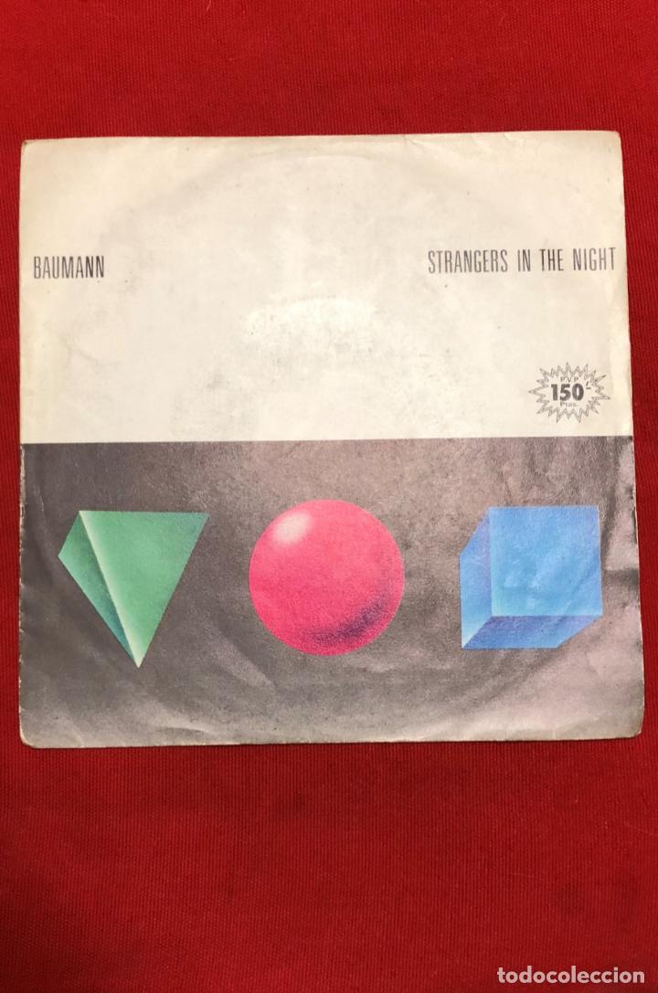 Discos de vinilo: SINGLE VINILO BAUMANN, STRANGERS IN THE NIGHT, 1983 - Foto 1