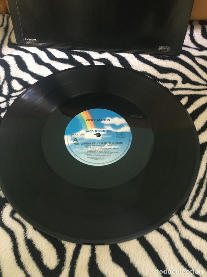 Discos de vinilo: Vicky Martin &lrm;&ndash; Not Gonna Do It (I Need A Man) - Foto 3