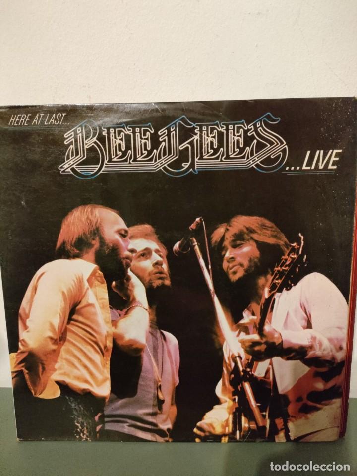 Discos de vinilo: BEE GEES - HERE AT LAST LIVE - Foto 1