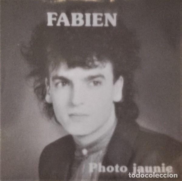 Dischi in vinile: Fabien &ndash; Photo Jaunie / Reviens Vers Moi Label: DS Audio &lrm;&ndash; DS 289267 Format: Vinyl, 7&rdquo;, 45 RPM, Sin