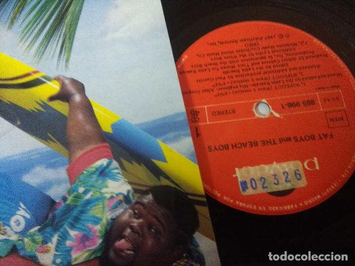 Discos de vinilo: FAT BOYS/WIPEOUT/VINILO MAXI. - Foto 2