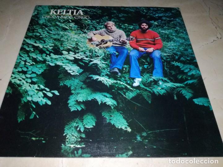 Disques de vinyle: KELTIA-CHOCA ESOS CINCO-GATEFOLD-ORIGINAL A&Ntilde;O 1978-MUY RARO DISCO DE FOLK ROCK PROGRESIVO