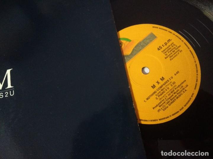 Discos de vinilo: MXM/NOTHING COMPARES 2U/VINILO MAXI. - Foto 2