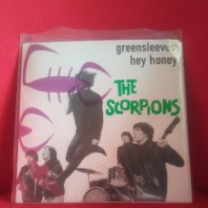 Discos de vinilo: THE SCORPIONS – GREENSLEEVES - SG - REEDICION. Lote 330583988