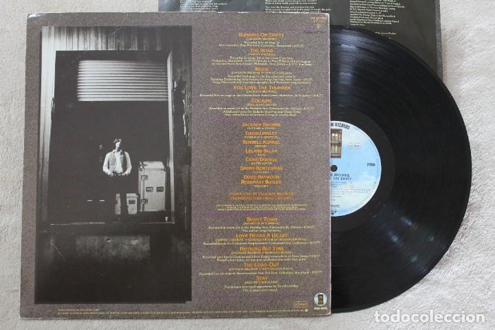 Discos de vinilo: JACKSON BROWNE RUNNING ON EMPTY LP VINYL MADE IN GERMANY1977 - Foto 2