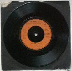 Discos de vinilo: ELVIS PRESLEY. WAY DOWN/ PLEDGING MY LOVE. RCA, UK 1977 SINGLE. Lote 331337998