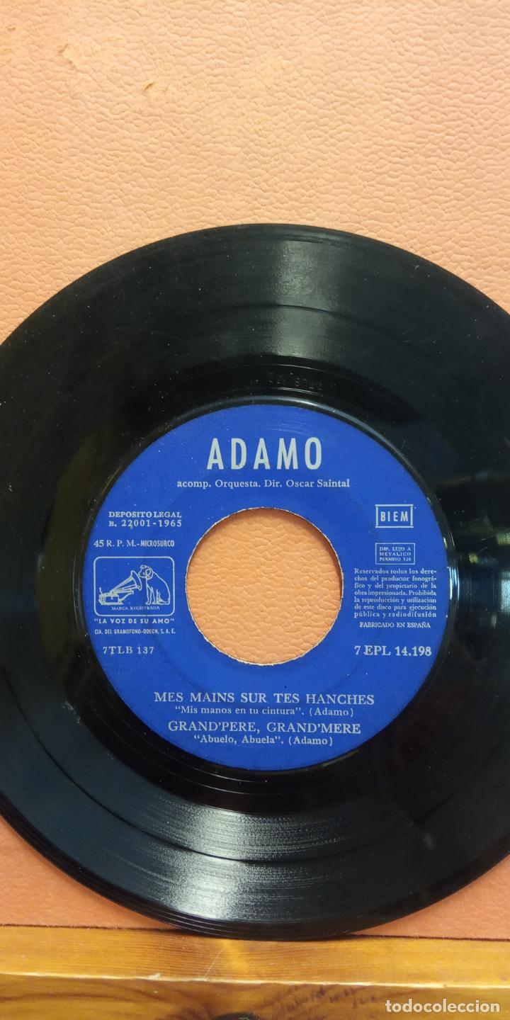 Discos de vinilo: SINGLE. ADAMO. MES MAINS SUR TES HANCHES. SIN ESTUCHE - Foto 1