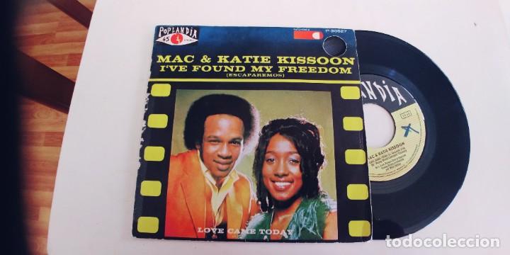 Discos de vinilo: MAC & KATIE KISSOON-SINGLE I&acute;VE FOUND MY FREEDOM - Foto 1