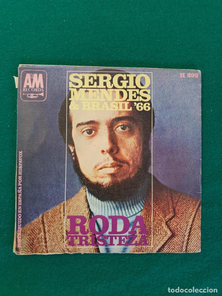 Discos de vinilo: S&eacute;rgio Mendes & Brasil 66 - Roda / Tristeza - Foto 2