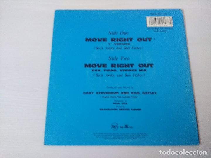 Discos de vinilo: RICK ASTLEY/MOVE RIGHT OUT/SINGLE. - Foto 3