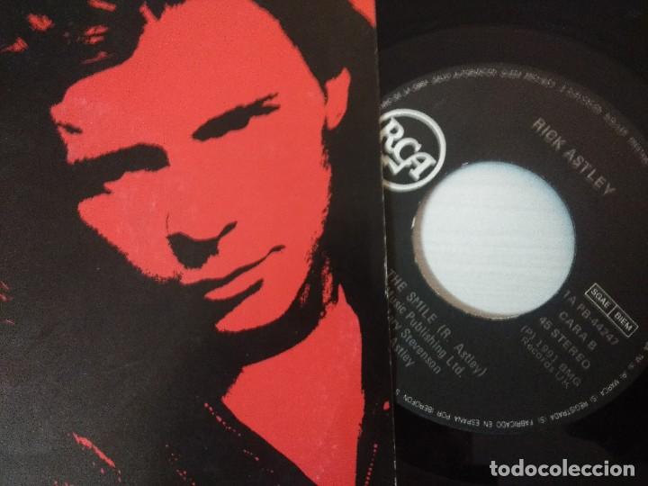 Discos de vinilo: RICK ASTLEY/CRY FOR HELP/SINGLE. - Foto 2
