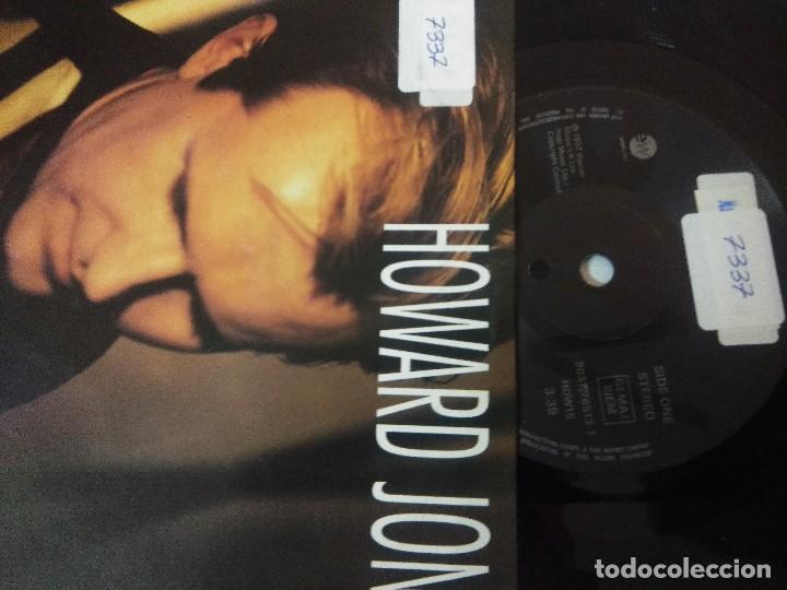Discos de vinilo: HOWARD JONES/LIFT ME UP/SINGLE. - Foto 2