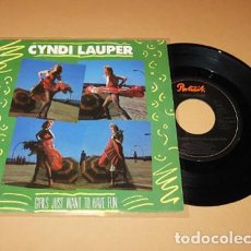 Discos de vinilo: CYNDI LAUPER - GIRLS JUST WANT TO HAVE FUN - SINGLE - 1983