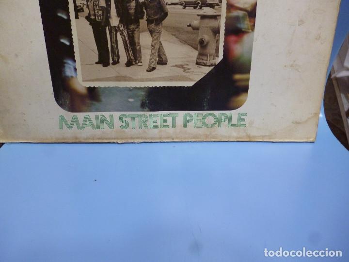 Discos de vinilo: FOUR TOPS - MAIN STREET PEOPLE - Foto 2