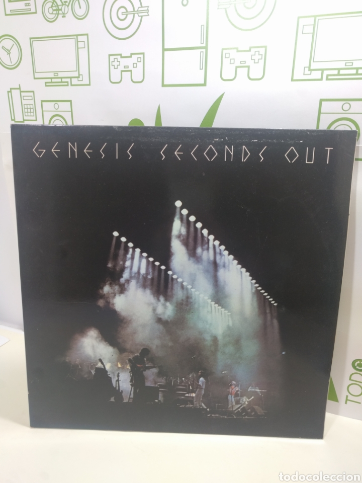 Discos de vinilo: G&eacute;nesis. Seconds out. Doble LP. - Foto 1