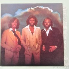 Discos de vinilo: DISCO THE BEE GEES. TOO MUCH HEAVEN / REST YOUR LOVE ON ME (1978). Lote 336306623