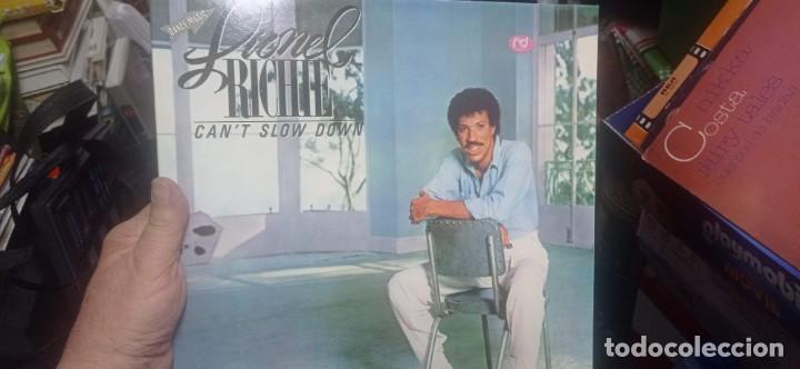 Discos de vinilo: LIONEL RICHIE CAN&acute;T SLOW DOWN - Foto 1