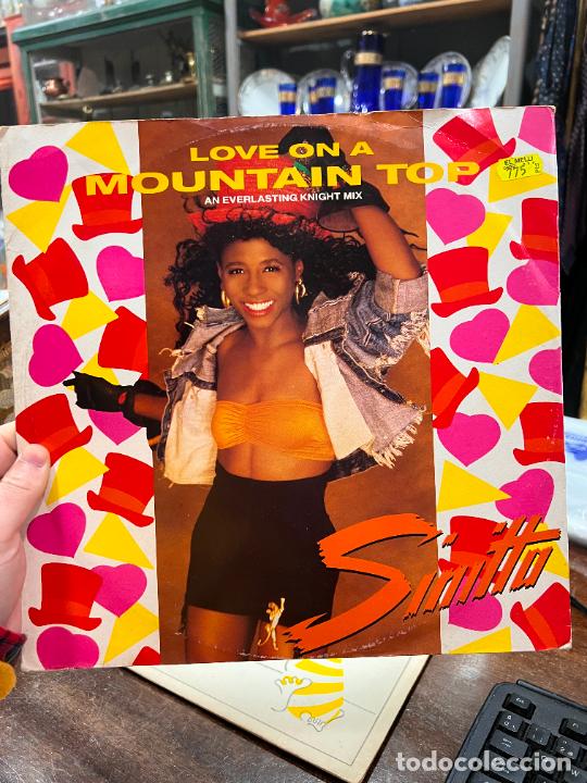 Discos de vinilo: LP LOVE ON A MOUNTAIN TOP - SINITTA - Foto 1