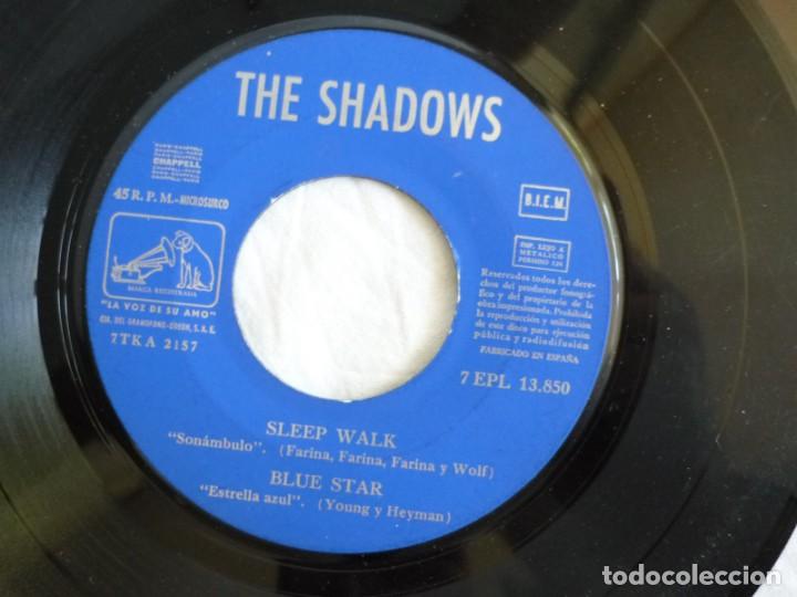 Discos de vinilo: 2 EPs vinilo The Shadows, Guitar Tango, Mustang, rock inter - Foto 7