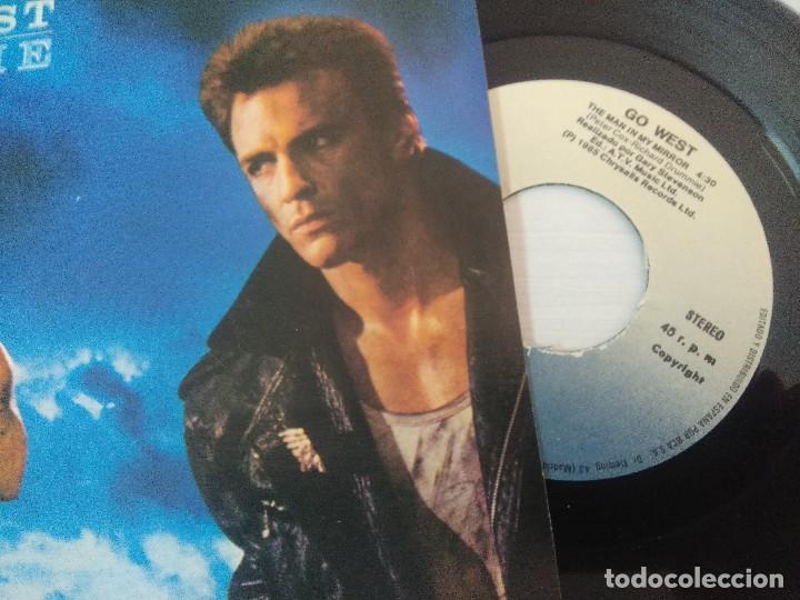 Discos de vinilo: GO WEST/CALL ME/SINGLE. - Foto 2