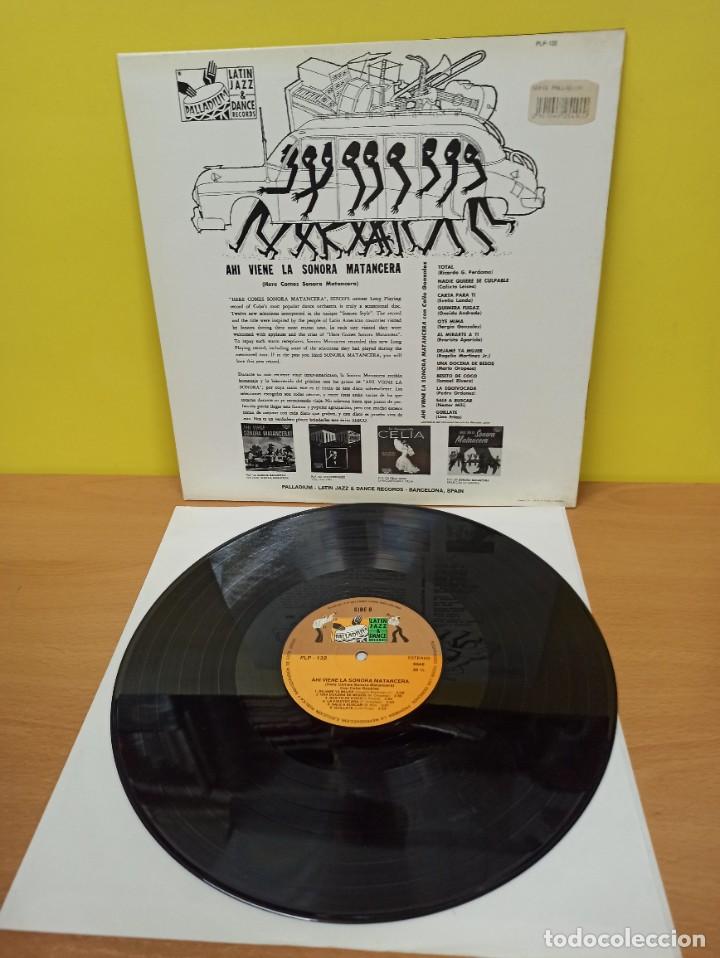 Discos de vinilo: DISCO DE VINILO - AHI VIENE LA SONORA MATANCERA! (HERE COMES SONORA MATANCERA) - Foto 2