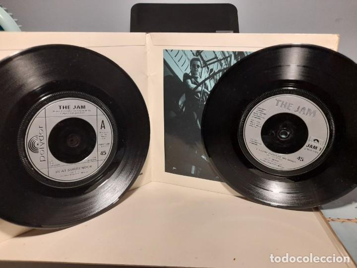 Discos de vinilo: DOBLE SINGLE DE THE JAM : BEAT SURRENDER - Foto 4