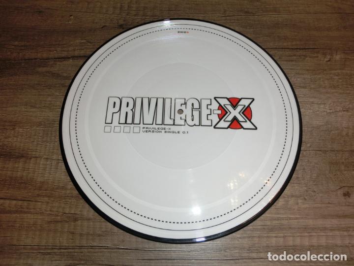 Discos de vinilo: Privilege-X &lrm;&ndash; Version Single 0.1 (PICTURE DISC) - Foto 1